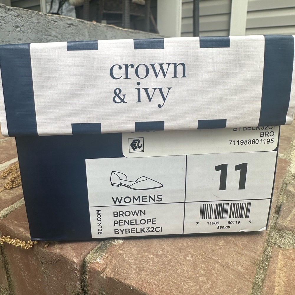Crown & Ivy Brown Penelope Flats - Picture 1 of 5